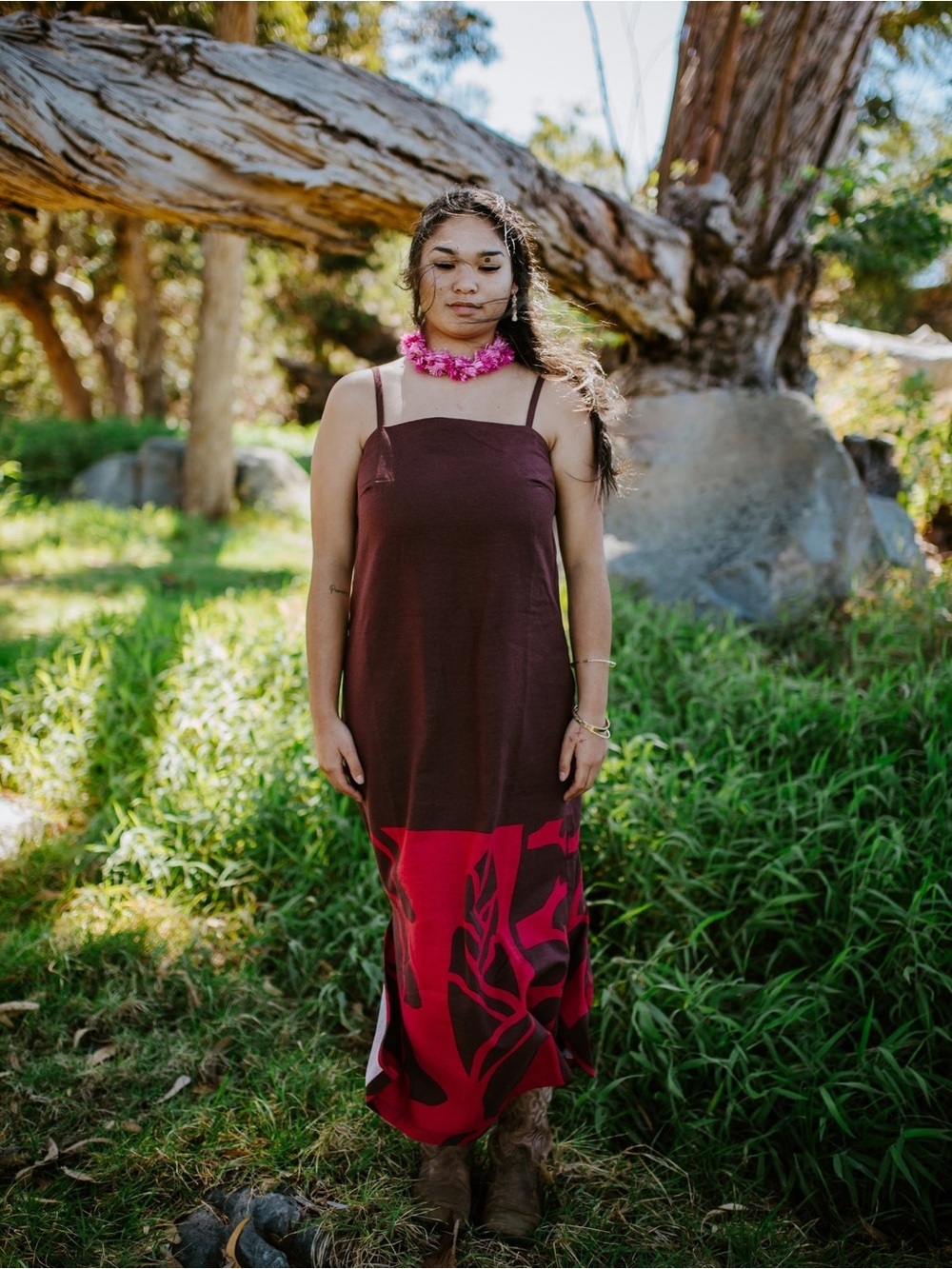 Sig Zane Designs Midi Dress Heliconia Pareu Uluauloa Burgundy NWT